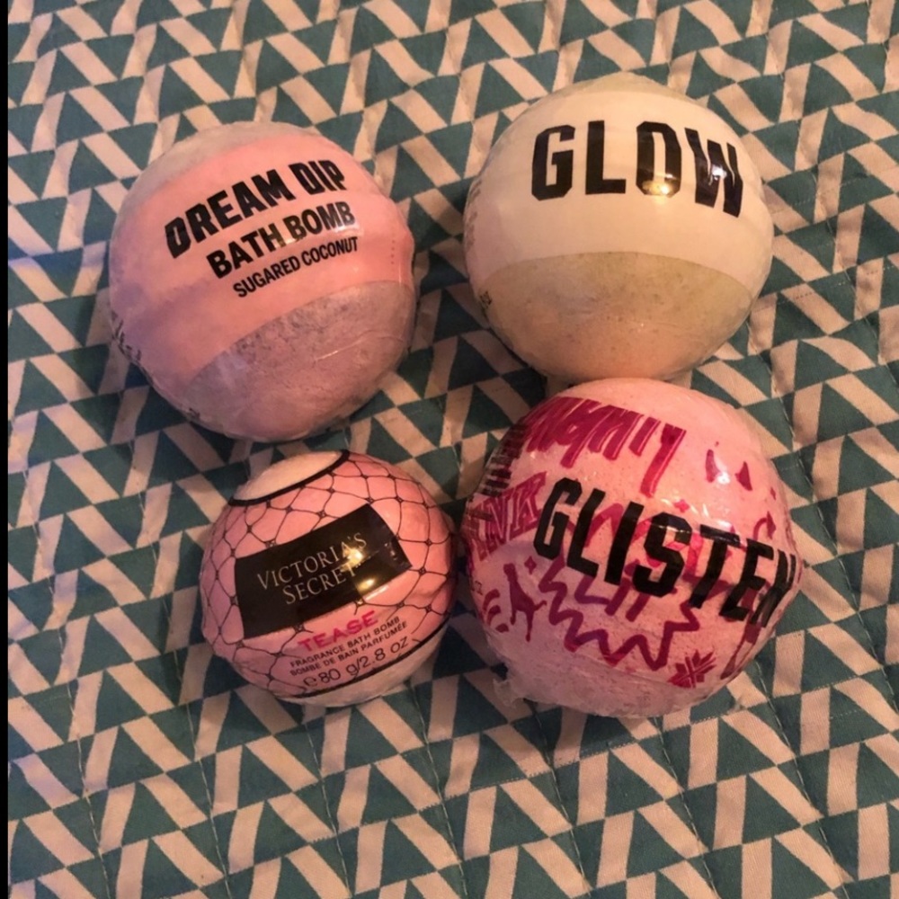 Vs PINK Bath Bomb Bundle